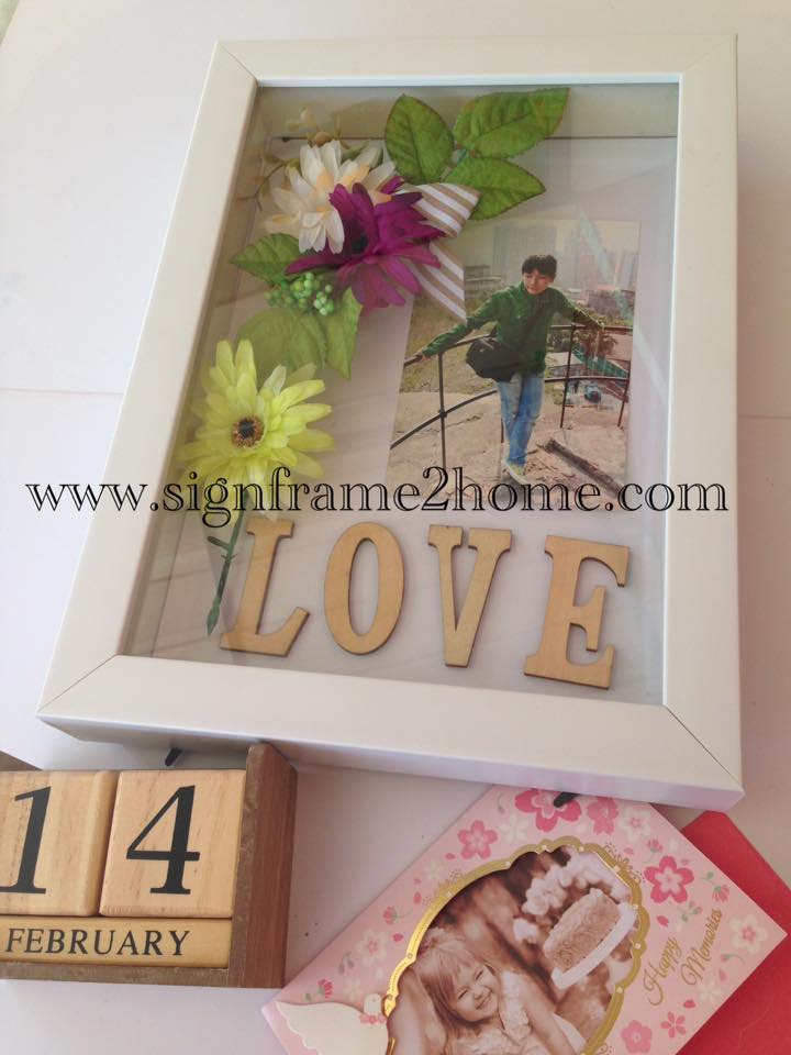 กรอบรูปทรงลึก + การ์ด(เพลง)