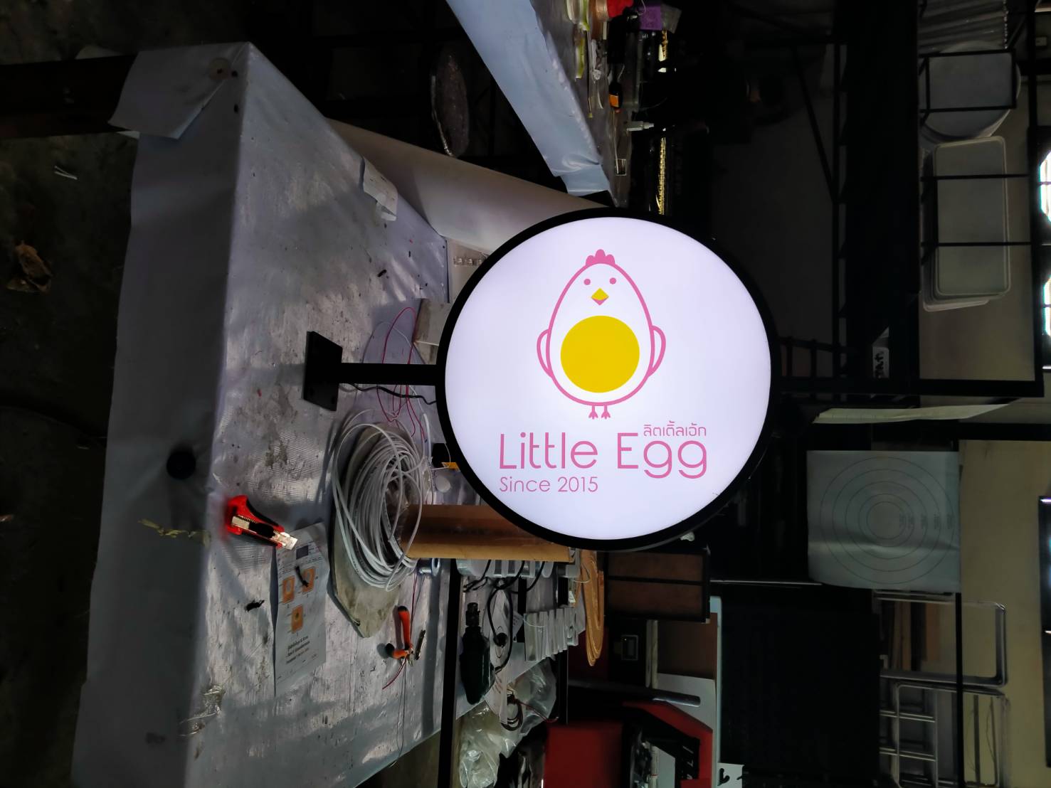 ป้ายกล่องไฟแอลอีดีขายื่น งานLITTLE EGG SINCE 2015 ลิตเติ้ลเอ้ก