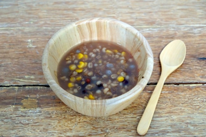 Miku (มิกุ) ธัญพืชกระป๋องพร้อมทาน รสข้าวโพดและเม็ดบัว