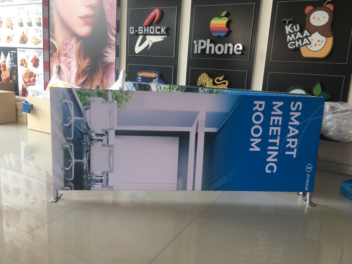 งานป้ายไวนิลขึงโครงเหล็กพร้อมขายื่น ป้ายไวนิลโชว์ยึดติดผนัง งานไวนิลSMART FARM