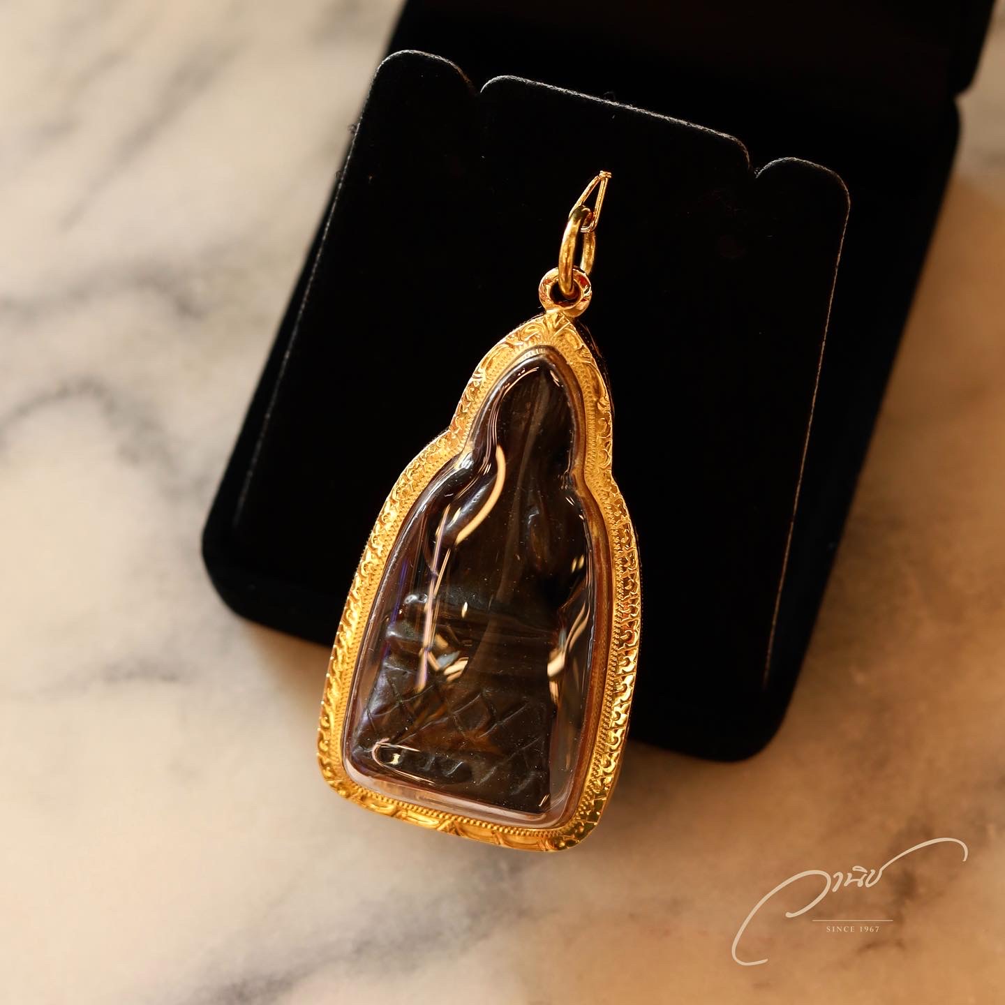 รับเลี่ยมพระ กรอบทองกันน้ำ รอรับได้เลย (1-2 ชั่วโมง) หน้าร้านอยู่ในตัวเมืองอยุธยา