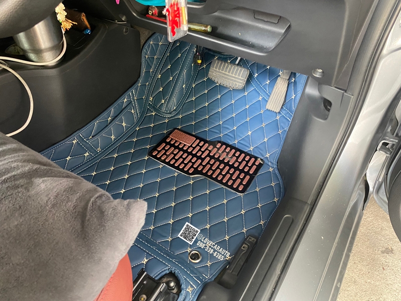 พรมปูพื้นรถยนต์ 6D Mitsubishi Attrage สีน้ำเงิน