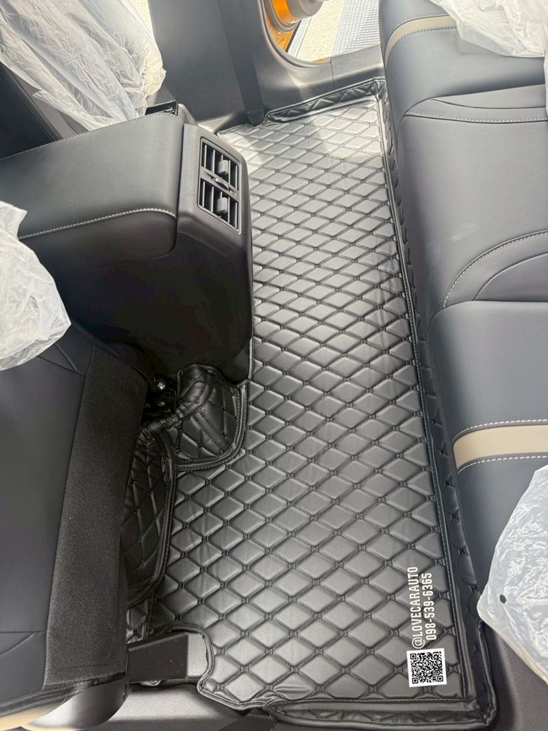 พรมปูพื้นรถยนต์6D Mitsubishi Xforce HEV สีดำด้ายดำ