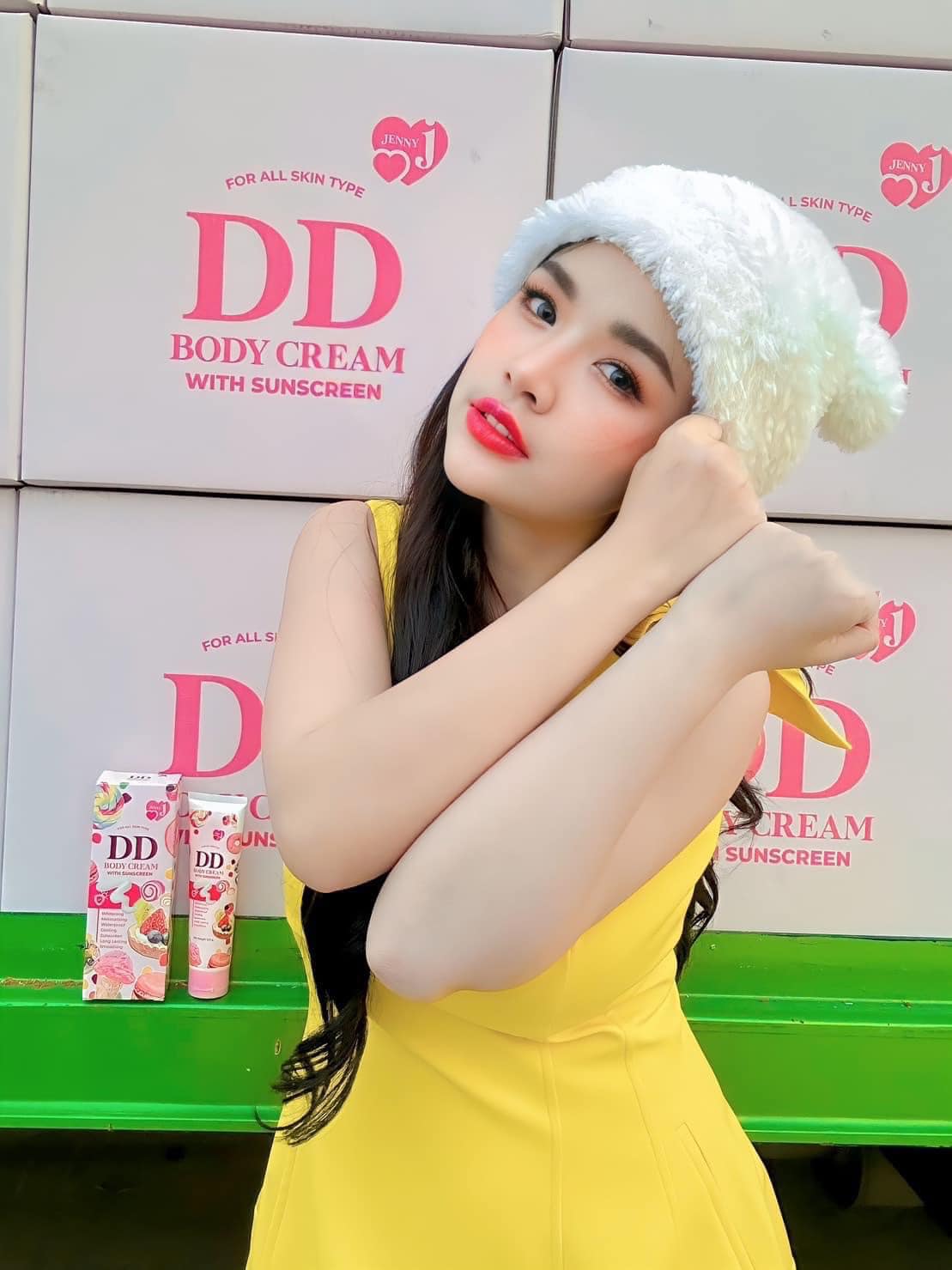 ดีดีเจนนี่ ผิวขาวออร่า กันน้ำ กันเหงื่อ ไม่วอก ไม่ติดขน 100กรัม