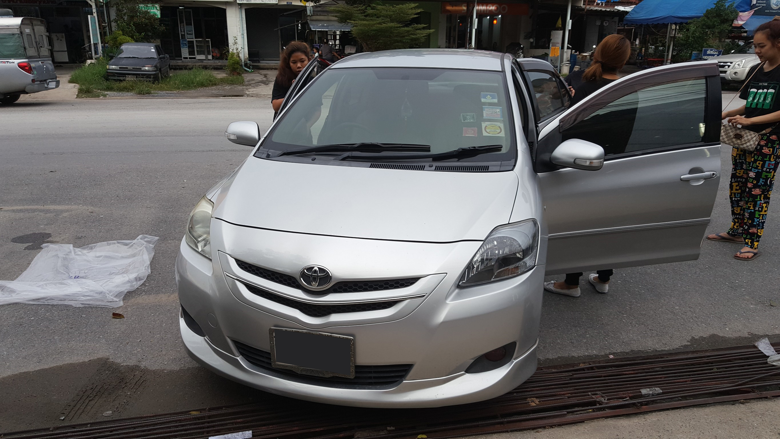 พรม6D Toyota Vios2012 สีดำด้ายดำ
