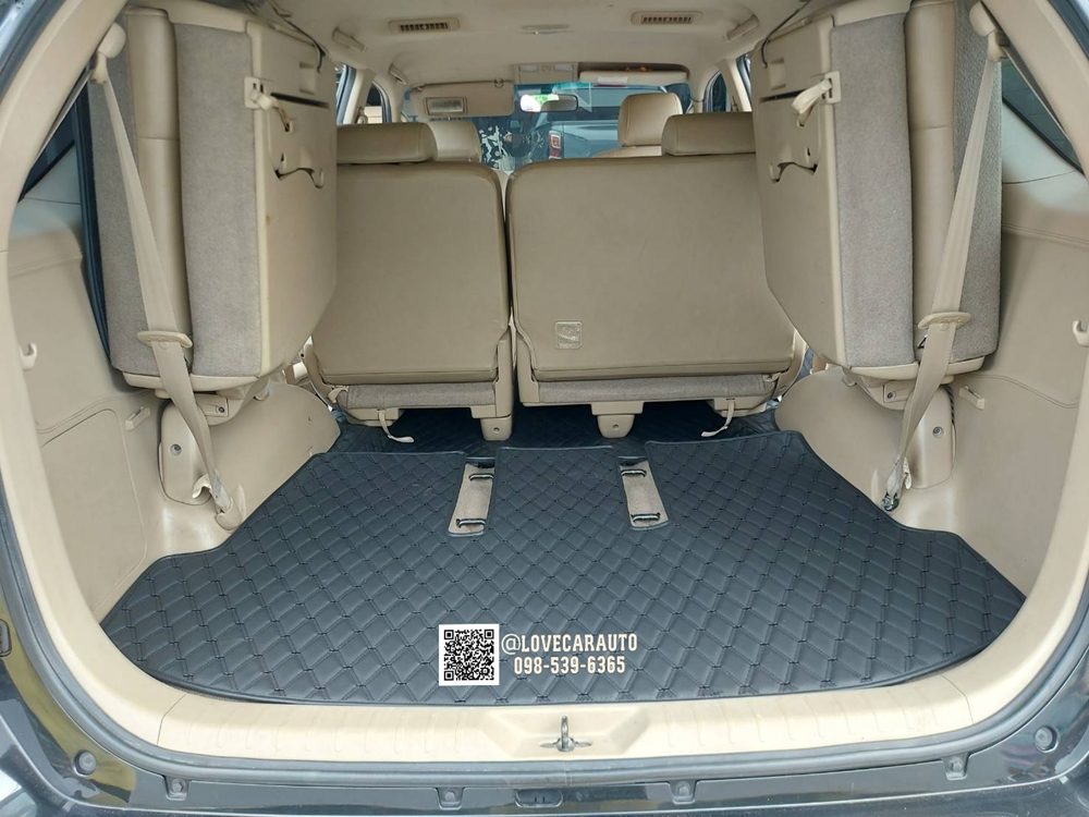 พรมปูพื้นรถยนต์ Toyota Fortuner 2013 สีดำด้ายดำ