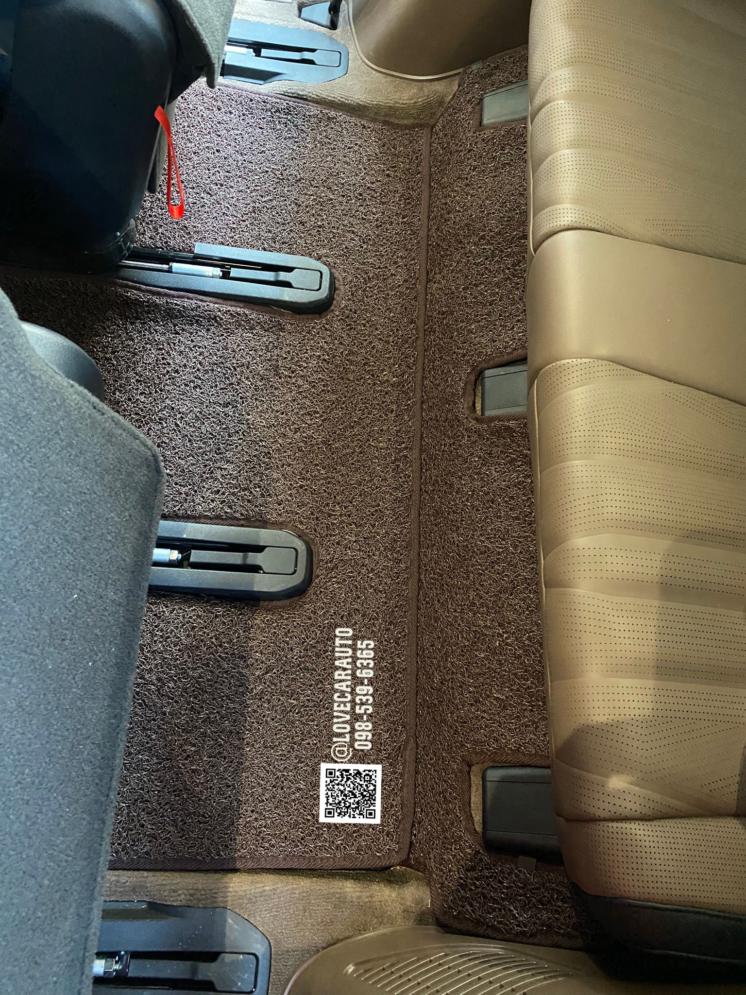 พรมดักฝุ่นรถยนต์ Kia EV9 ไวนิลสีน้ำตาล