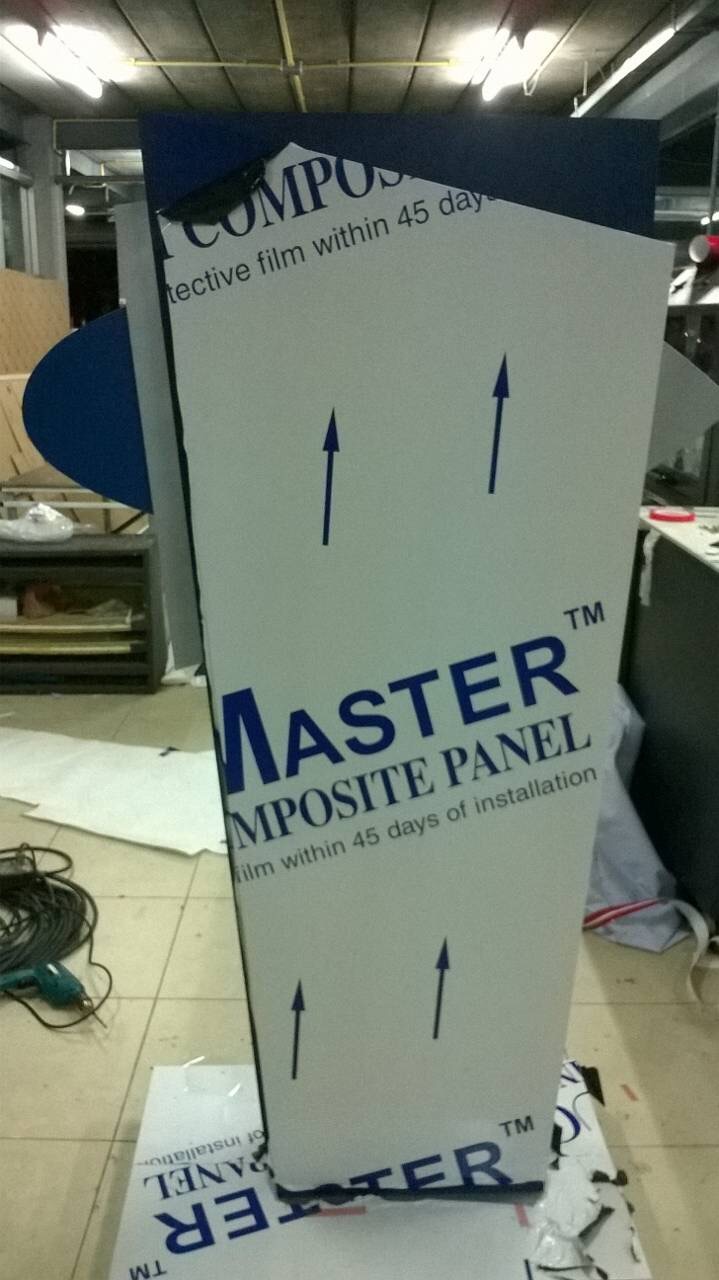 ป้ายล้อเลื่อนฐานสวย งานWOW WAB