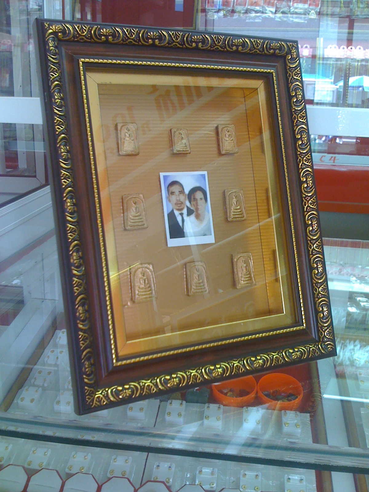 • กรอบลึก (Deep Frame)