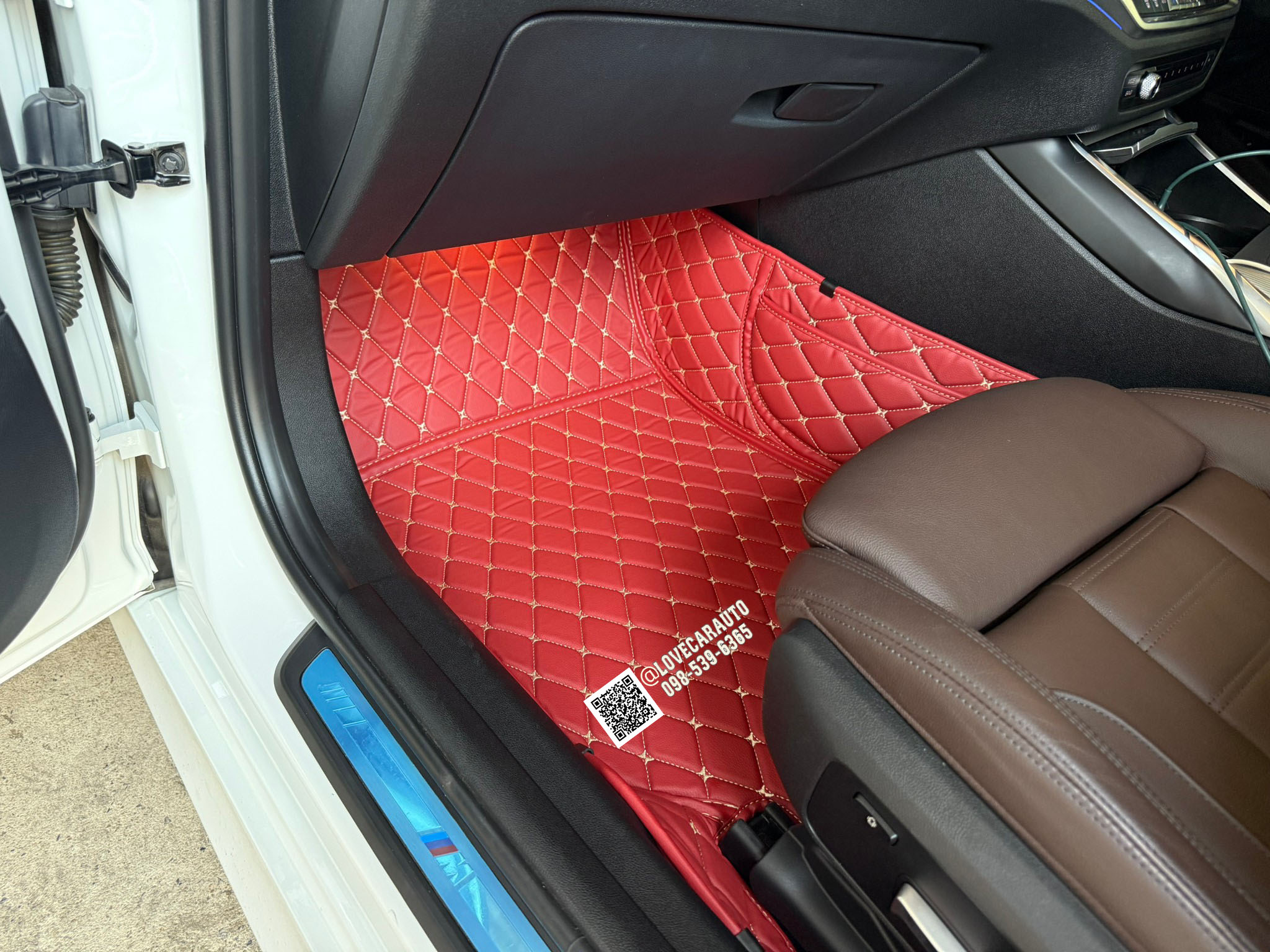 พรมปูพื้นรถยนต์ 6D Bmw 320D G20 สีแดงไวน์