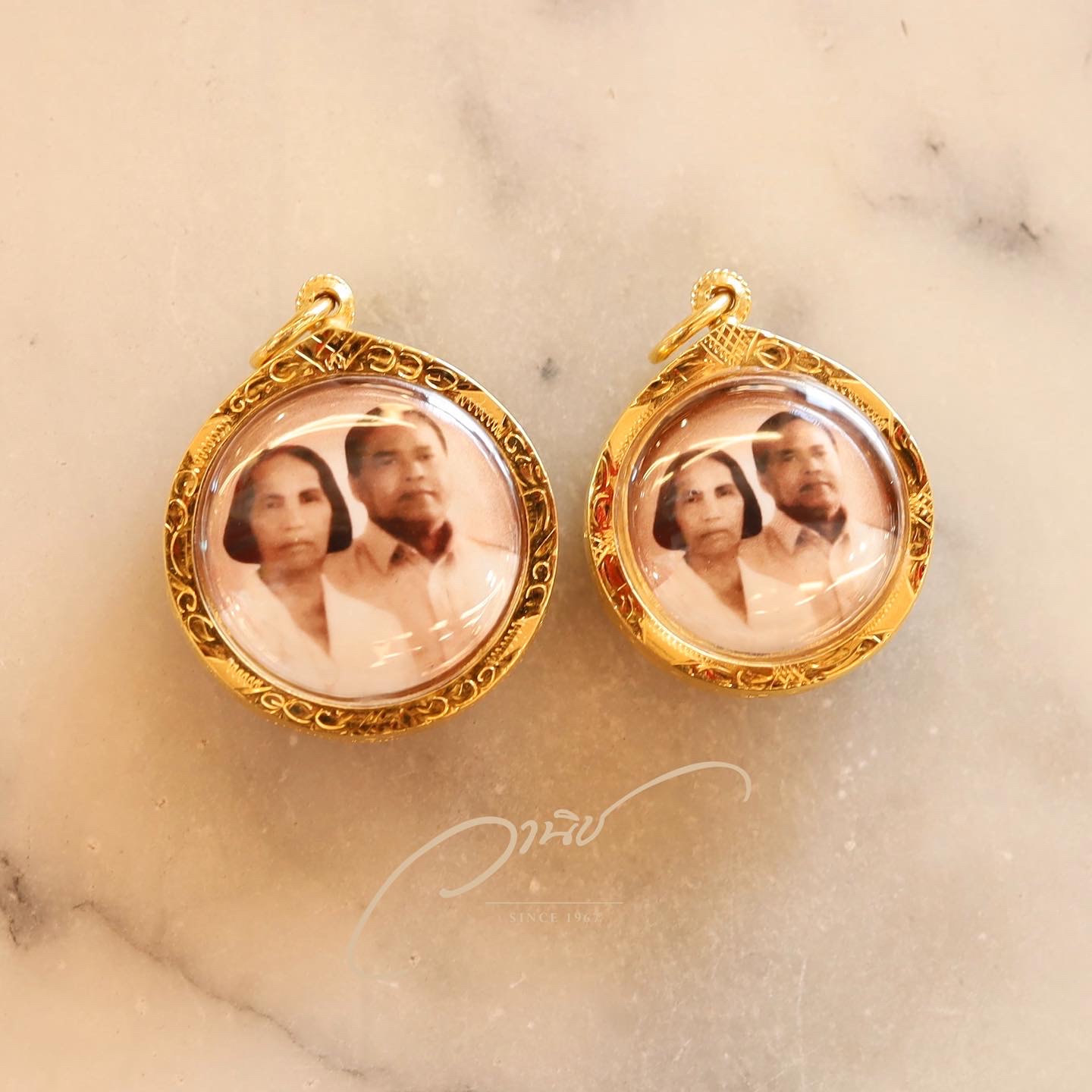 รับทำล็อกเก็ตหินแท้เลี่ยมกรอบทอง ล็อกเก็ต Locket By WANICH