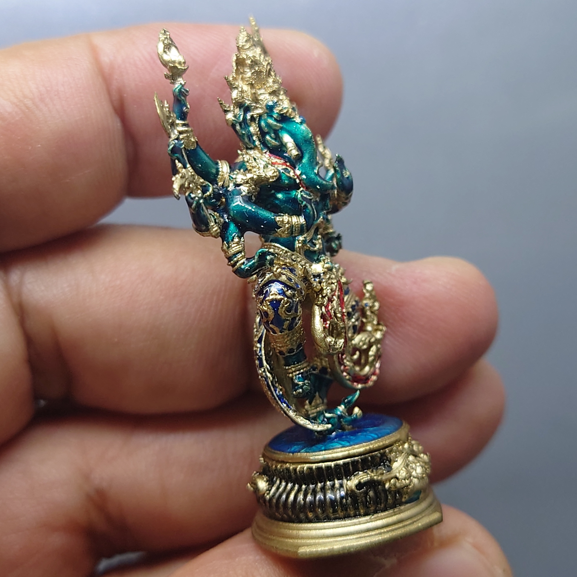 พระพิฆเนศแห่งน้ำ จาลบินายัค เนื้อชนวนลงยา กายน้ำเงิน รายการแจกศูนย์จอง ปลุกเสกโดย พราหมณ์หลวง สมาคมพระพิฆเนศแห่งประเทศไทย ปี2567 พร้อมกล่องเดิม