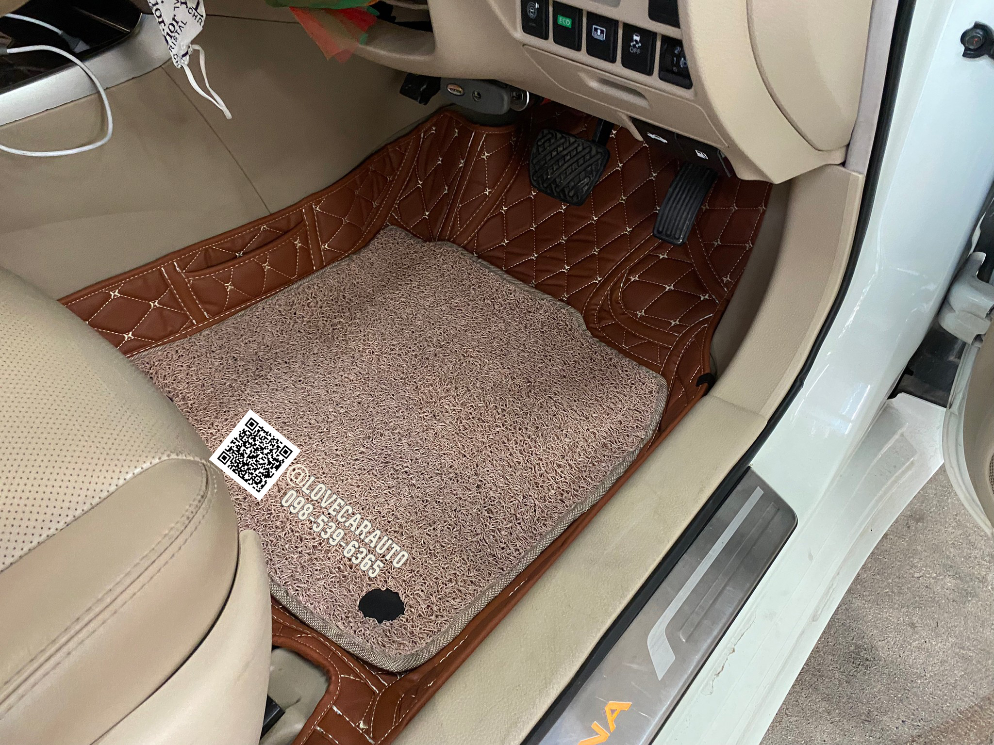 พรม7D ปูพื้นรถ Nissan Teana J33 2014 สีน้ำตาลเข้ม +ไวนิลสีครีม