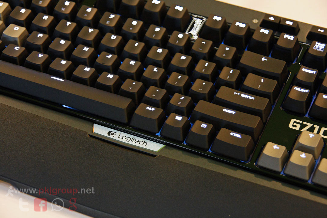 Logitech G710+ คีย์บอร์ดเกมส์ Cherry Switch ไฟสีขาว ราคาพิเศษ(รีวิว