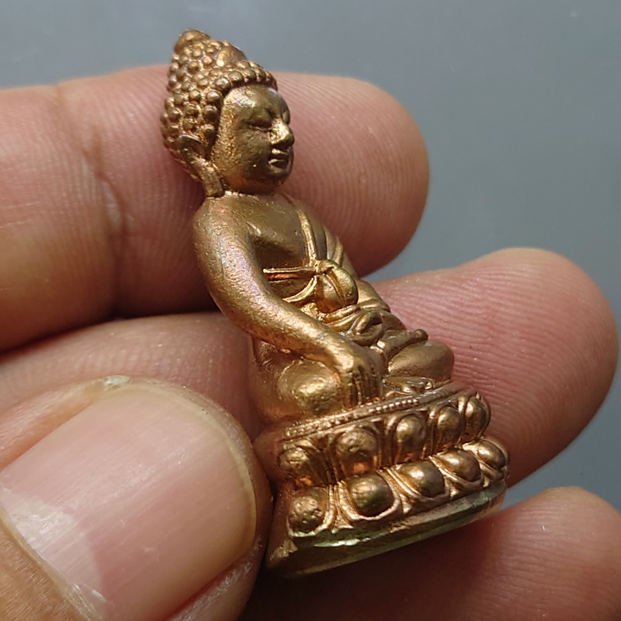 พระกริ่งพุทโธ ภปร เนื้อสัมฤทธิ์ ฐานเงินแท้ วัดบวรนิเวศวิหาร ปี2554 พร้อมกล่องเดิม