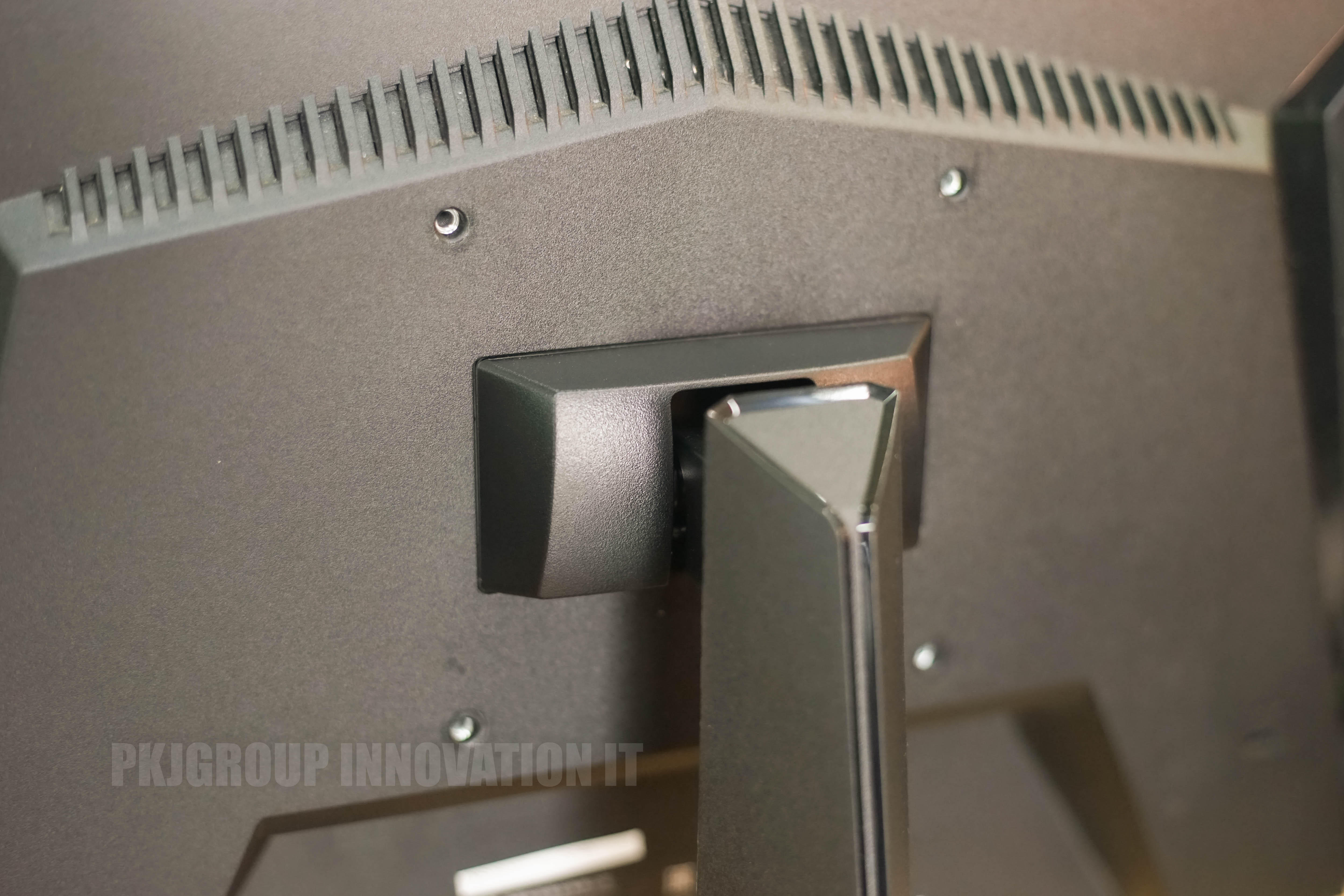 จอคอมเล่นเกมมือสอง MSI Optix G241 23.8" FHD 144 Hz IPS ***มีฝุ่นเข้า Panel เล็กน้อย