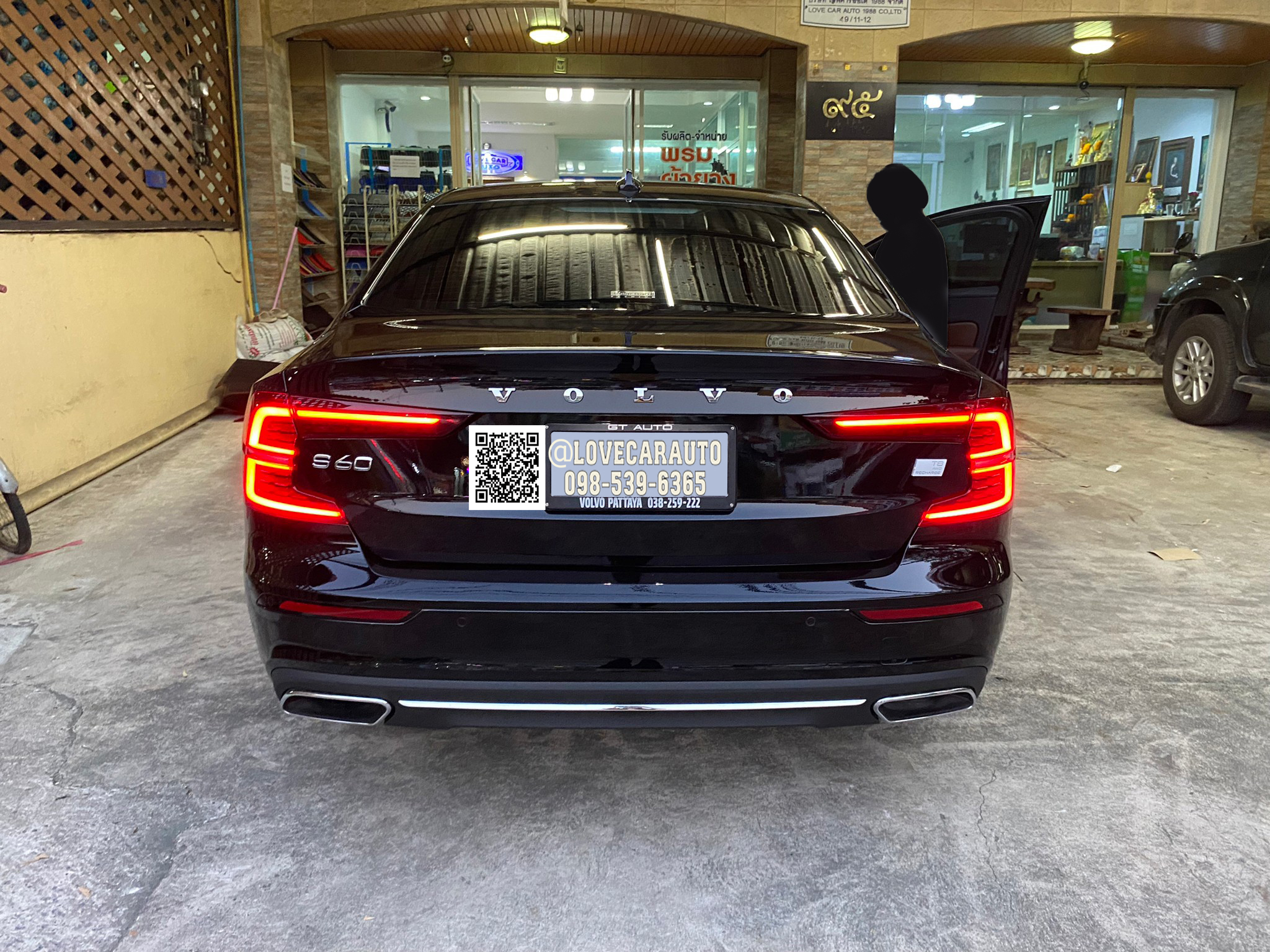 พรมปูพื้นรถยนต์ 7D Volvo S60 2020 สีกาแฟ +ไวนิลน้ำตาล