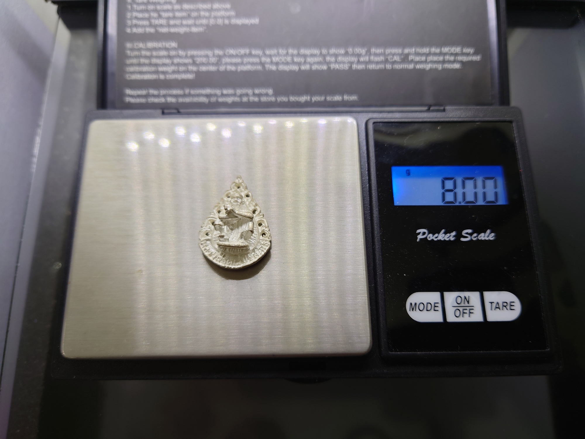 หลวงพ่อคูณ ปริสุทโธ เนื้อเงิน ขนาดสูง 2.5 ซ.ม.รุ่นที่ระลึกโกดัก 30 ปี 20 มีนาคม ปี2538 พร้อมตลับเดิม รับประกันแท้ ทันหลวงพ่อ