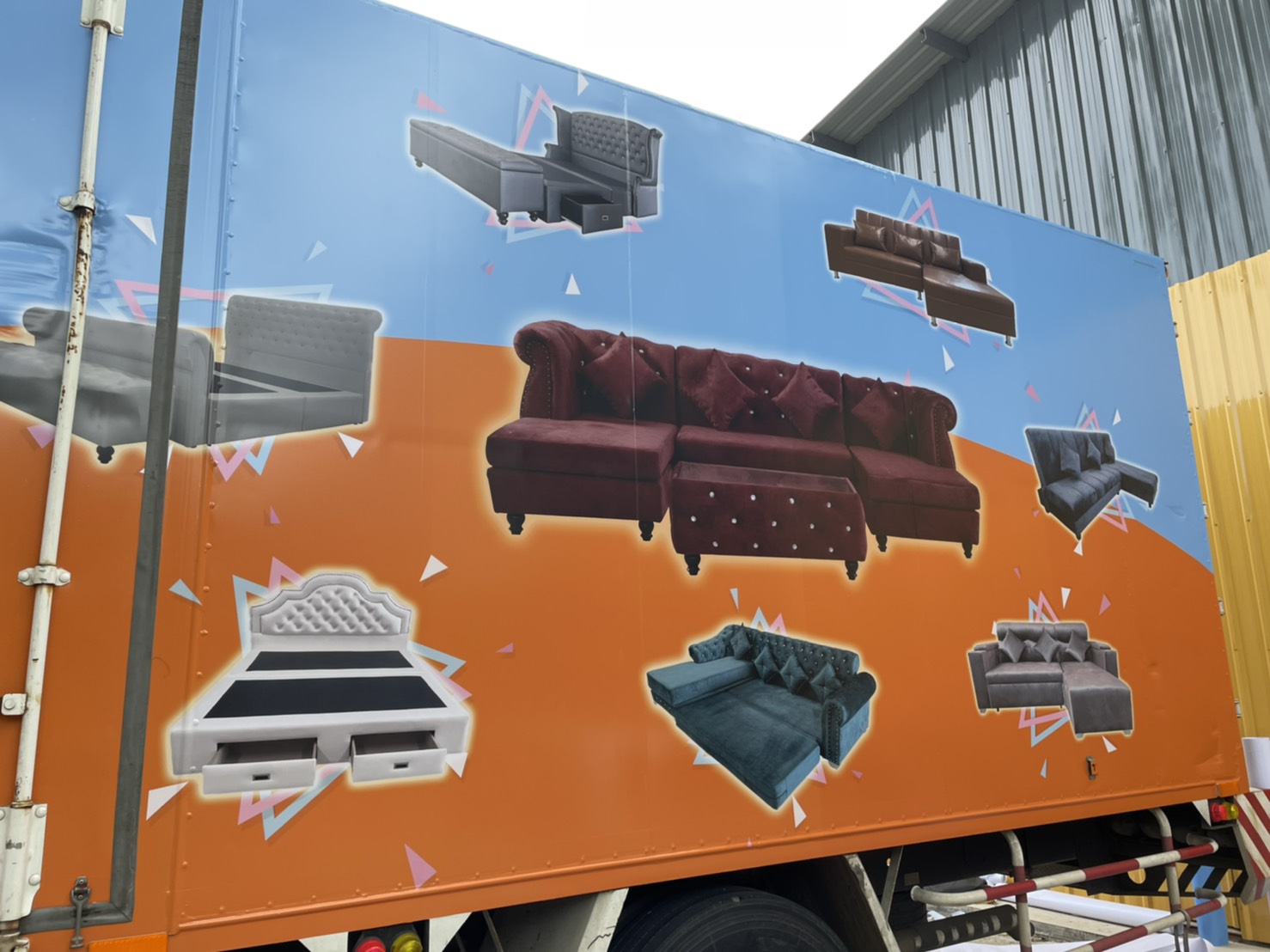 งานปริ้นท์สติกเกอร์ติดรถ งานศิวาเฟอร์นิช