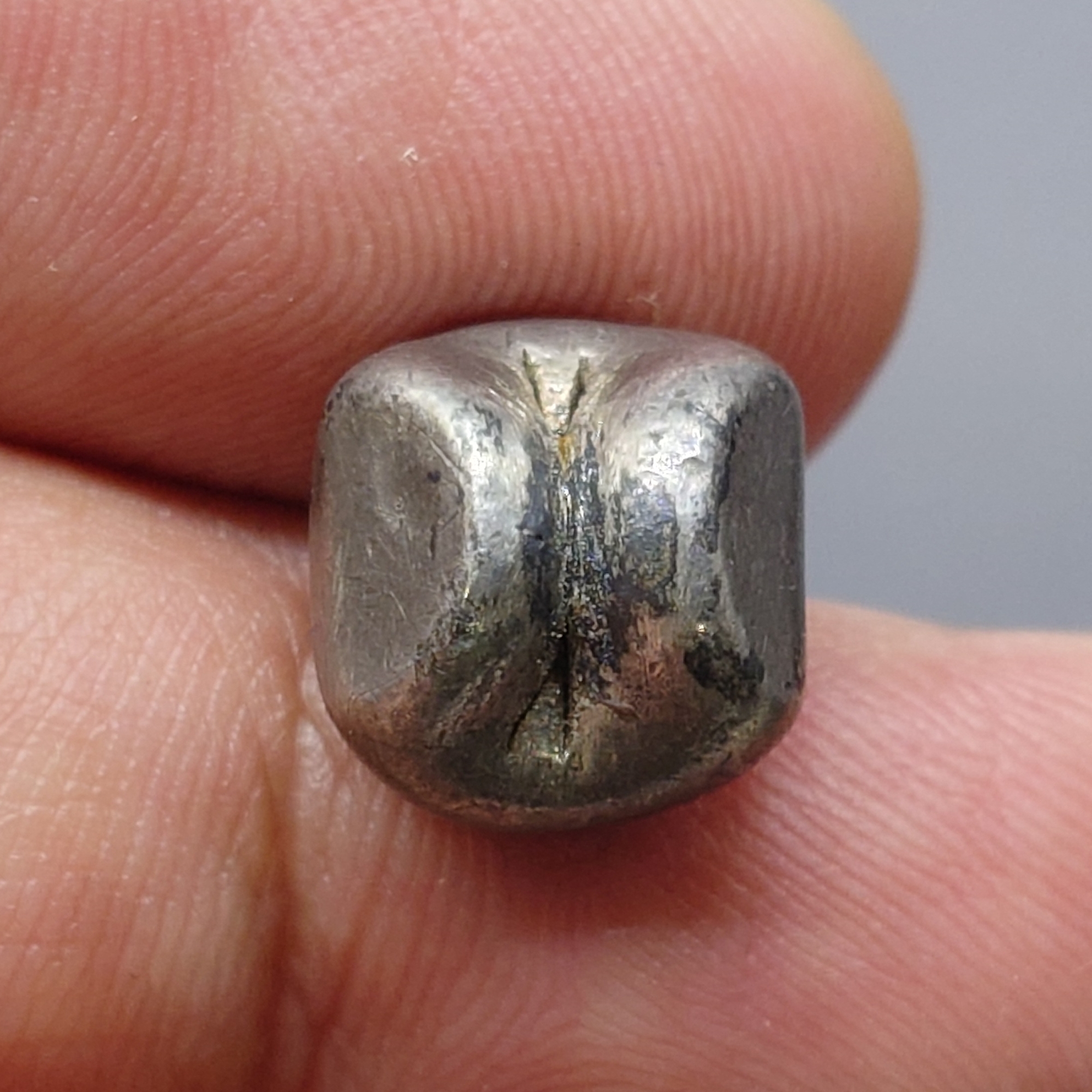 พดด้วง ขนาด 2 สลึง ตราพระแสงจักร - ปราสาท สมัยรัชกาลที่3 ปี2367 ขนาดหายาก สภาพสวย