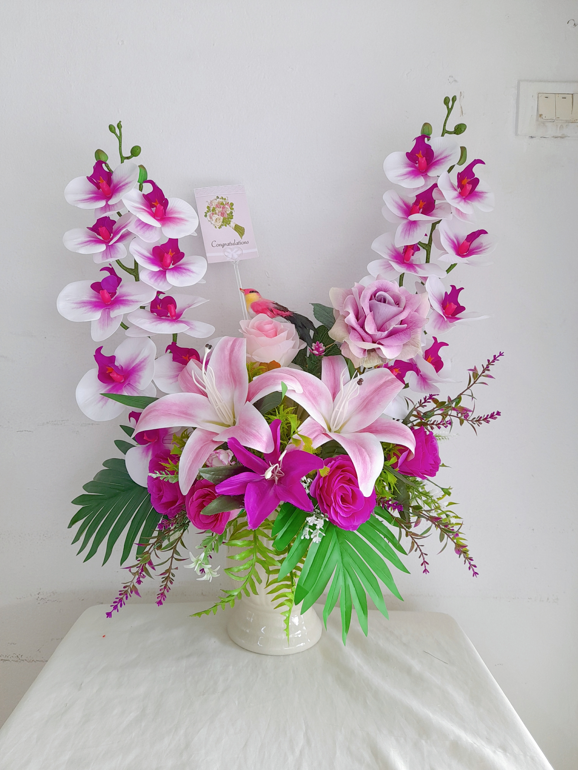 แจกันดอกไม้ประดิษฐ์(มีสินค้าพร้อมจำหน่ายค่ะ)