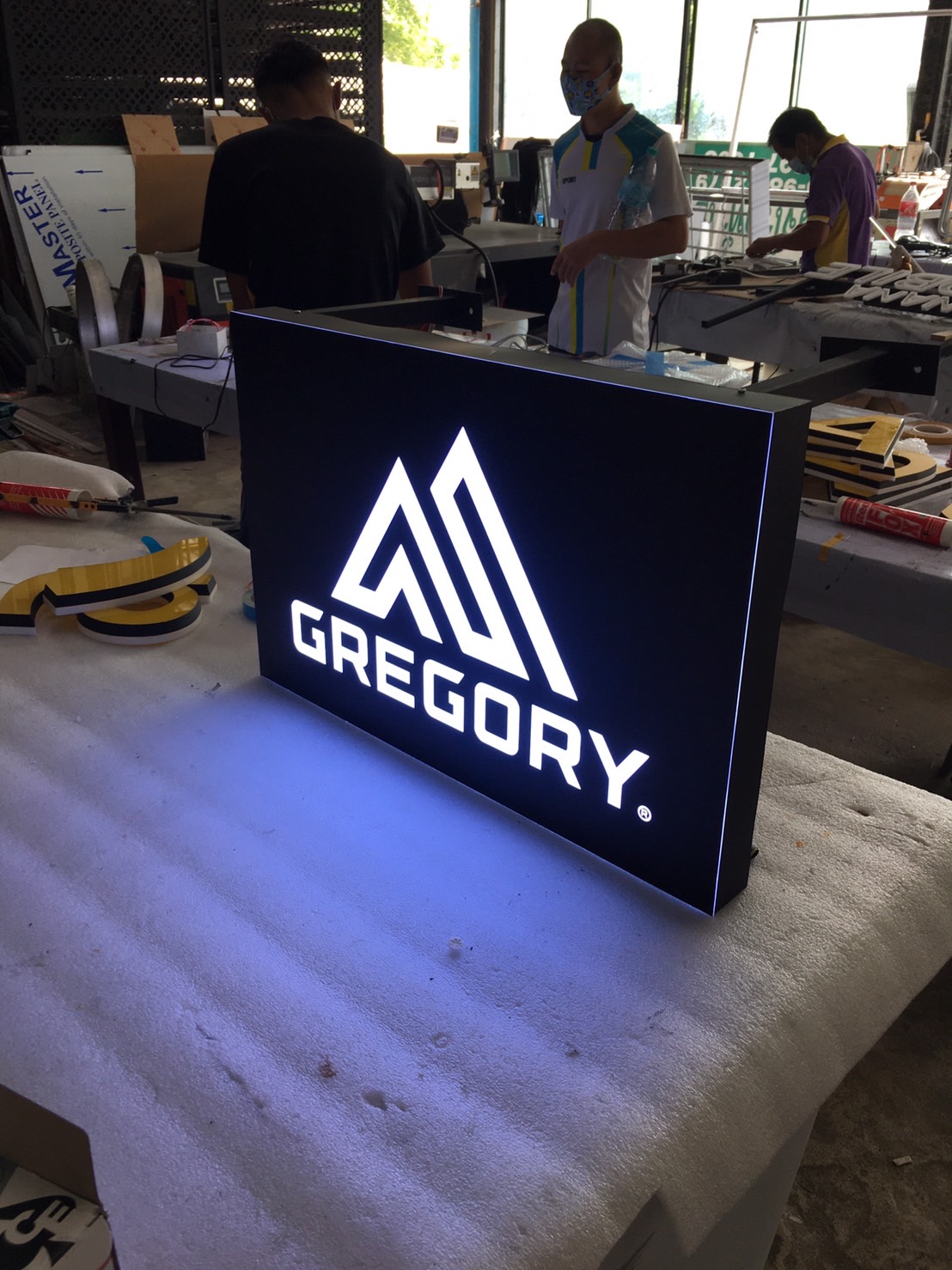ป้ายกล่องไฟแอลอีดี งานGREGORY
