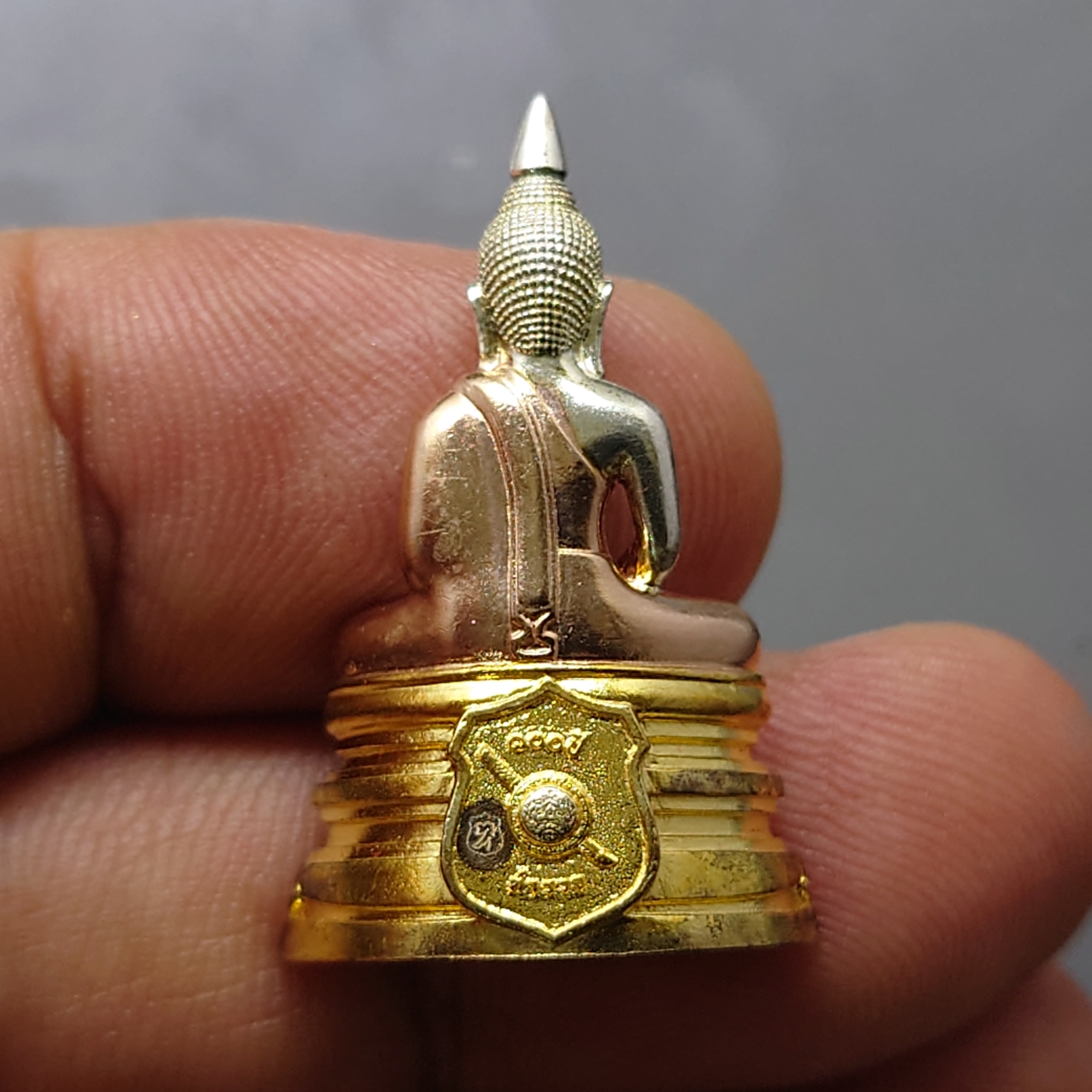 หลวงพ่อโสธร เนื้อเงิน สามกษัตริย์ รุ่น 100 ปี ตำรวจแปดริ้ว พิธีพุทธาภิเษก ณ วัดโสธรวรารามวรวิหาร พ.ศ.2559 โคท 2723 พร้อมกล่องเดิม