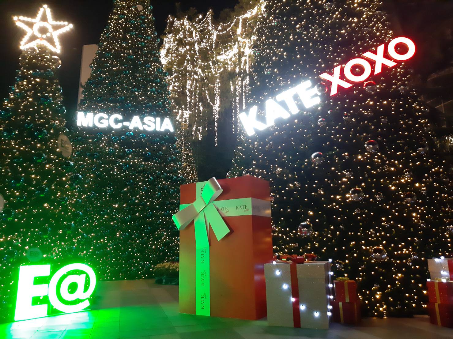 ป้ายตัวอักษรออกไฟแอลอีดี ตกแต่งงานคริสมาสต์ งานBLUPORT