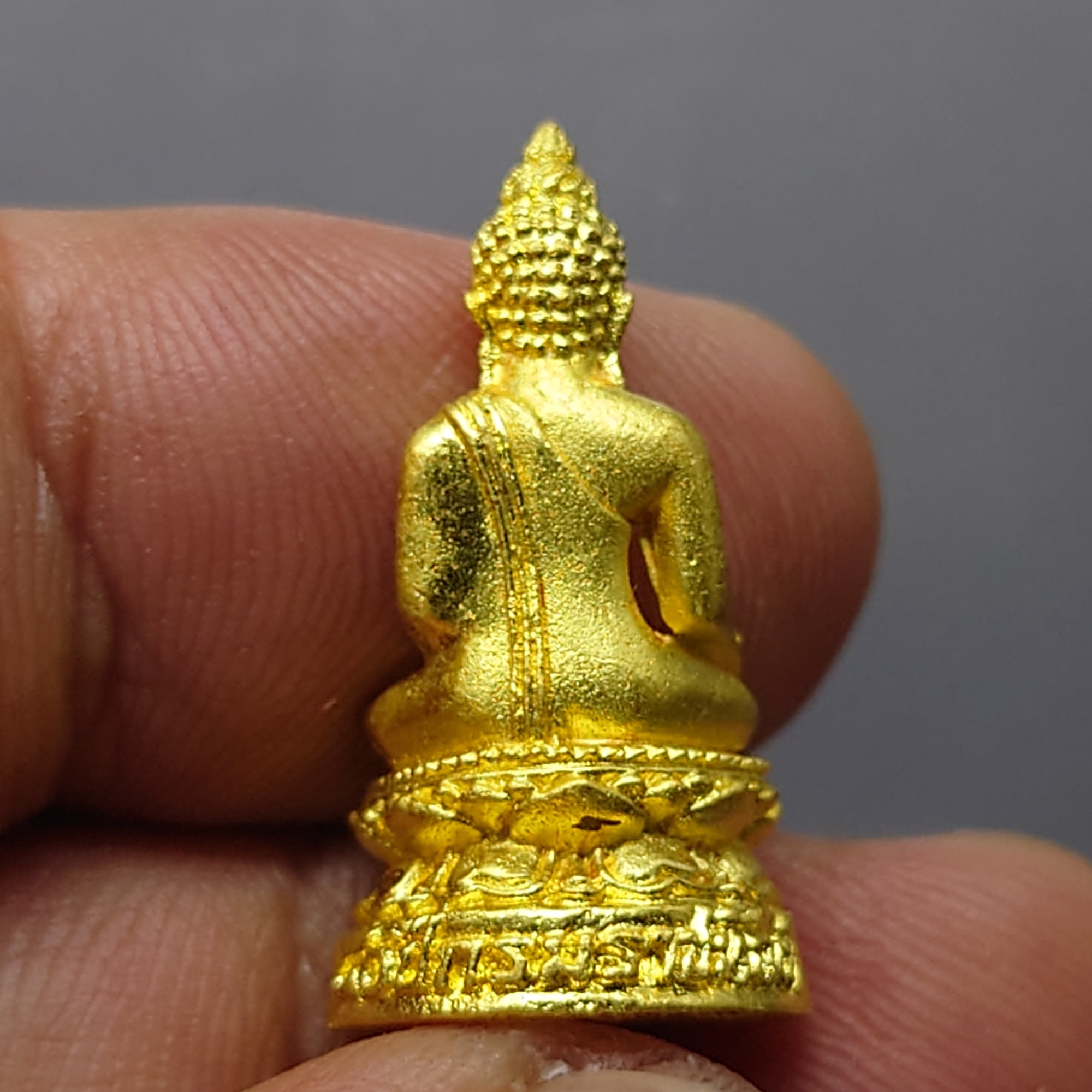 รูปหล่อลอยองค์ พระไพรีพินาศ ญสส ชุดทองคำ รุ่นประวัติศาสตร์ ๘๐ ปี กรมราชทัณฑ์ วัดบวรนิเวศวิหาร พ.ศ.2538 พร้อมกล่องเดิมๆ