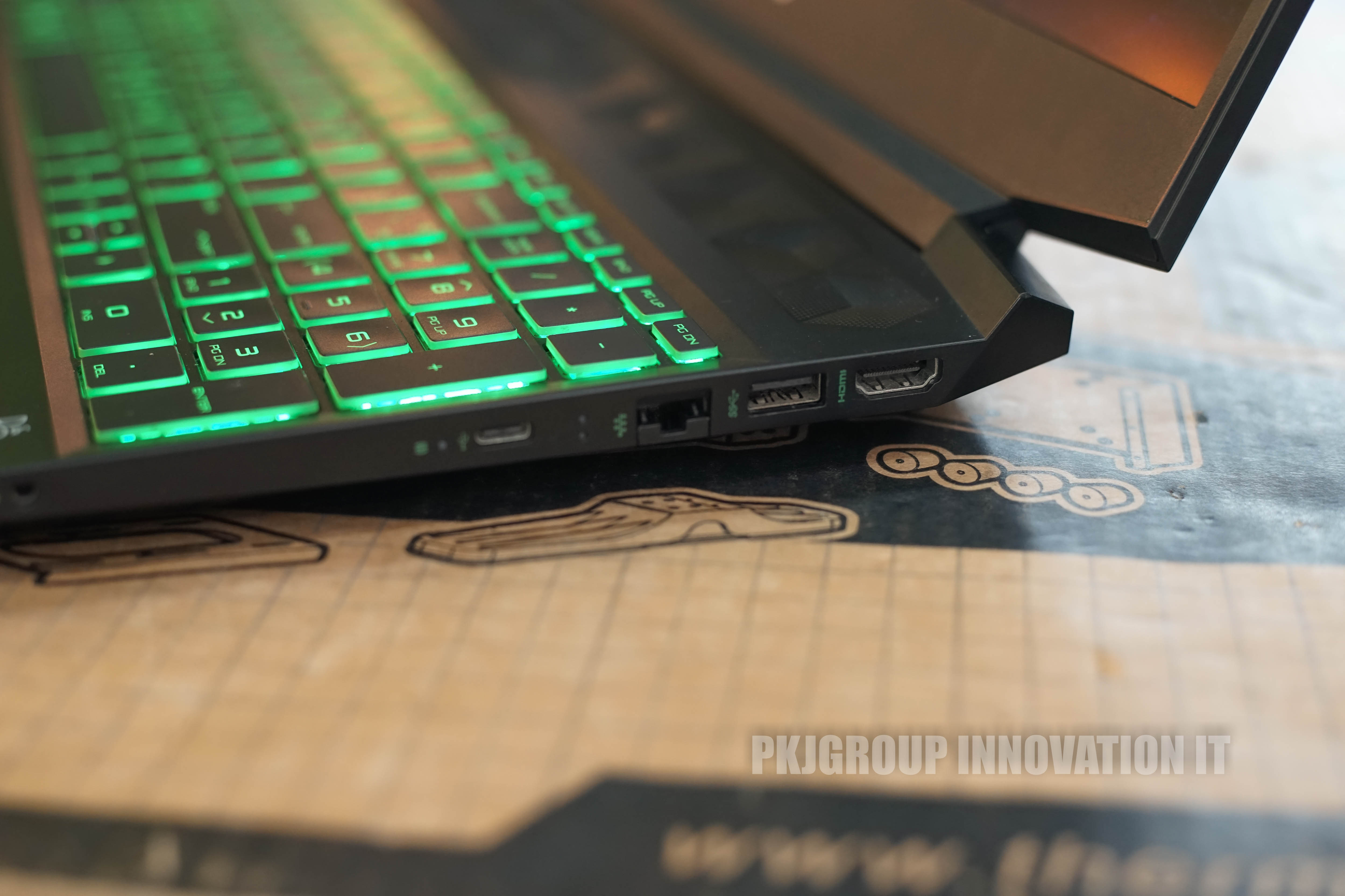 โน๊ตบุ๊คเล่นเกมมือสอง HP Pavilion 15-ec1117AX AMD Ryzen 5 4600h RAM16GB GTX1650Ti