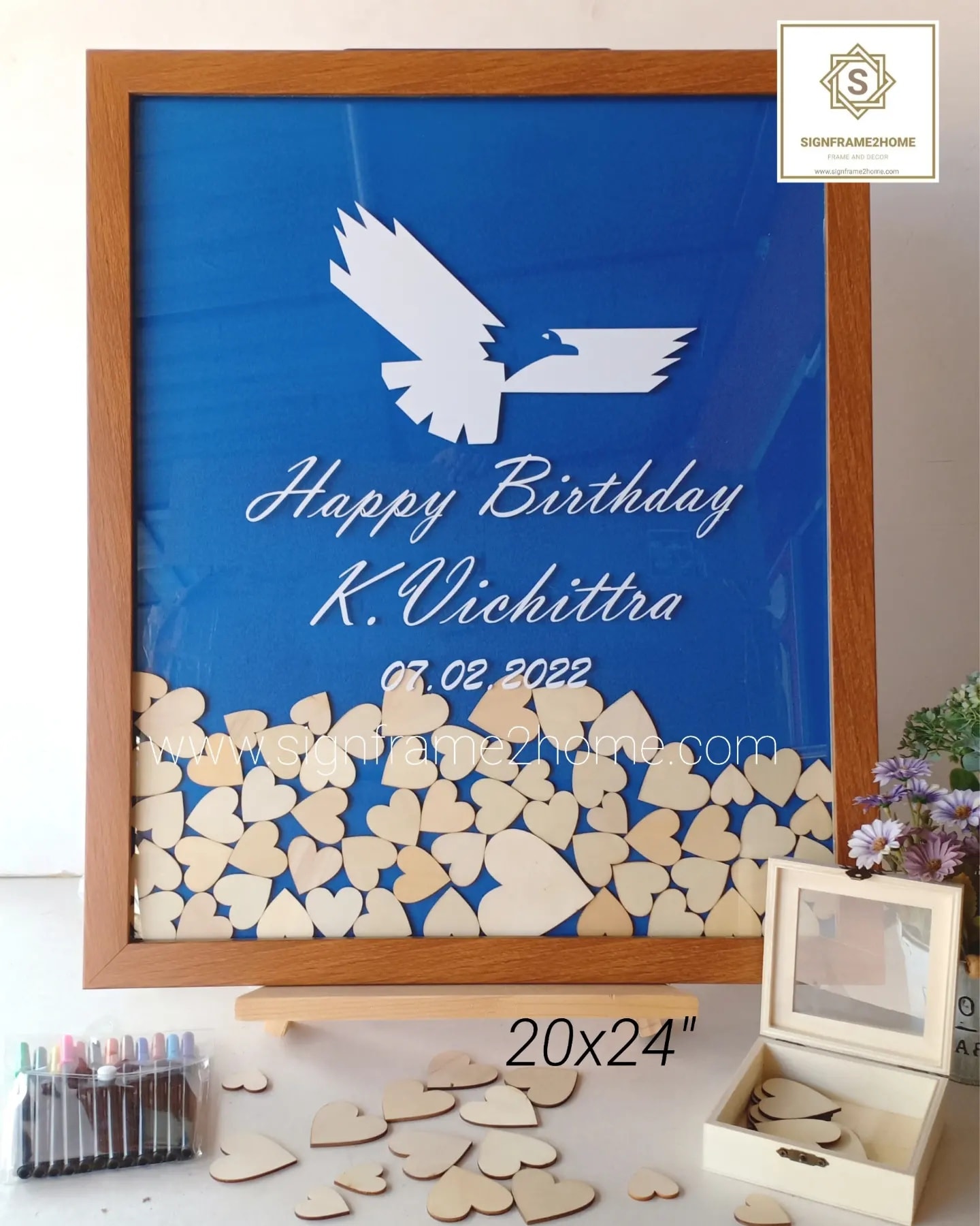 กรอบใส่หัวใจวยพรงานแต่ง พื้นแบ็คกราวสีน้ำเงิน ขนาด 20x24"