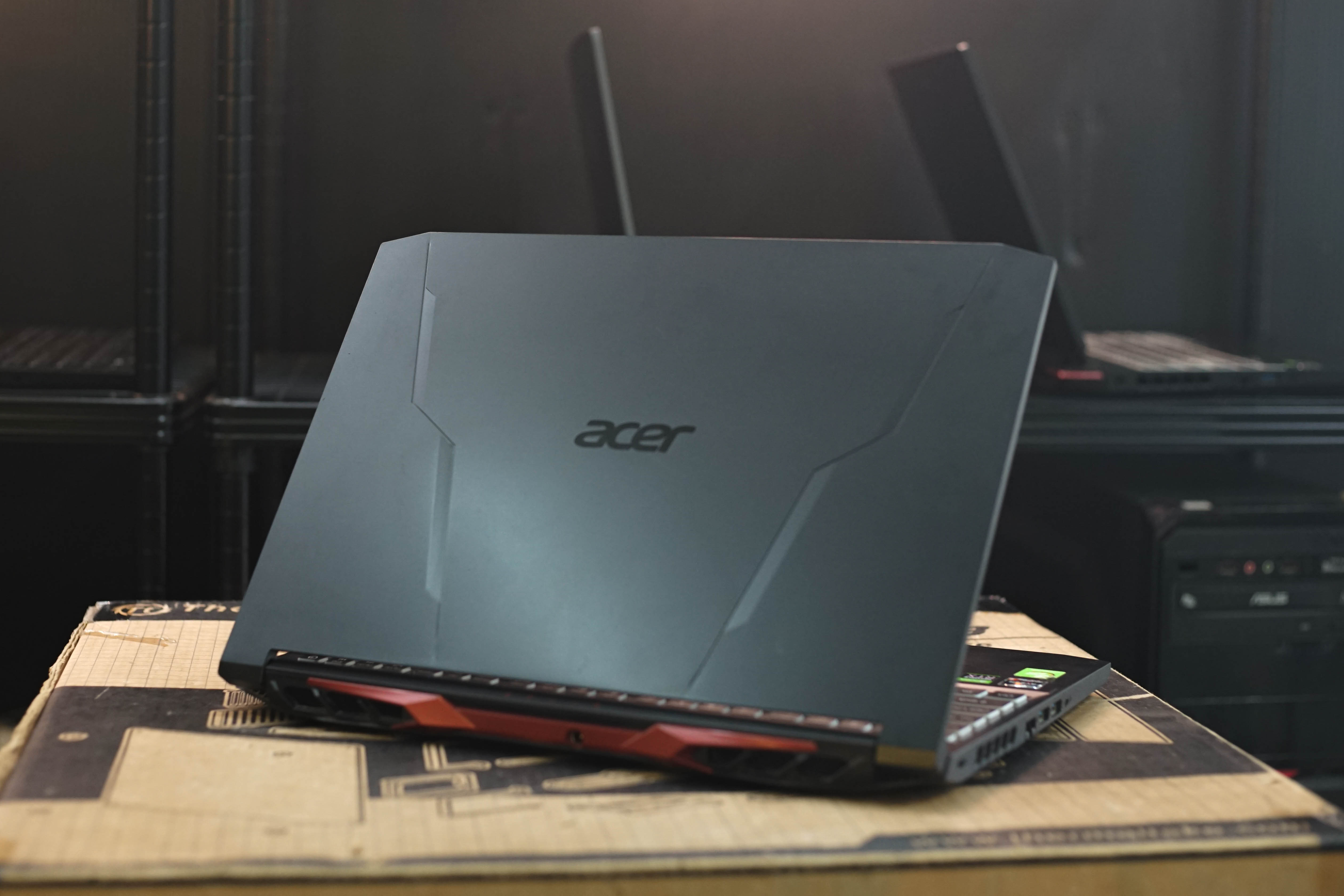 โน๊ตบุ๊คเล่นเกมมือสอง Acer Nitro 5 AN515-45-R61J R7 5800H RAM 16 GB M.2 512GB RTX3050Ti จอ 15.6"