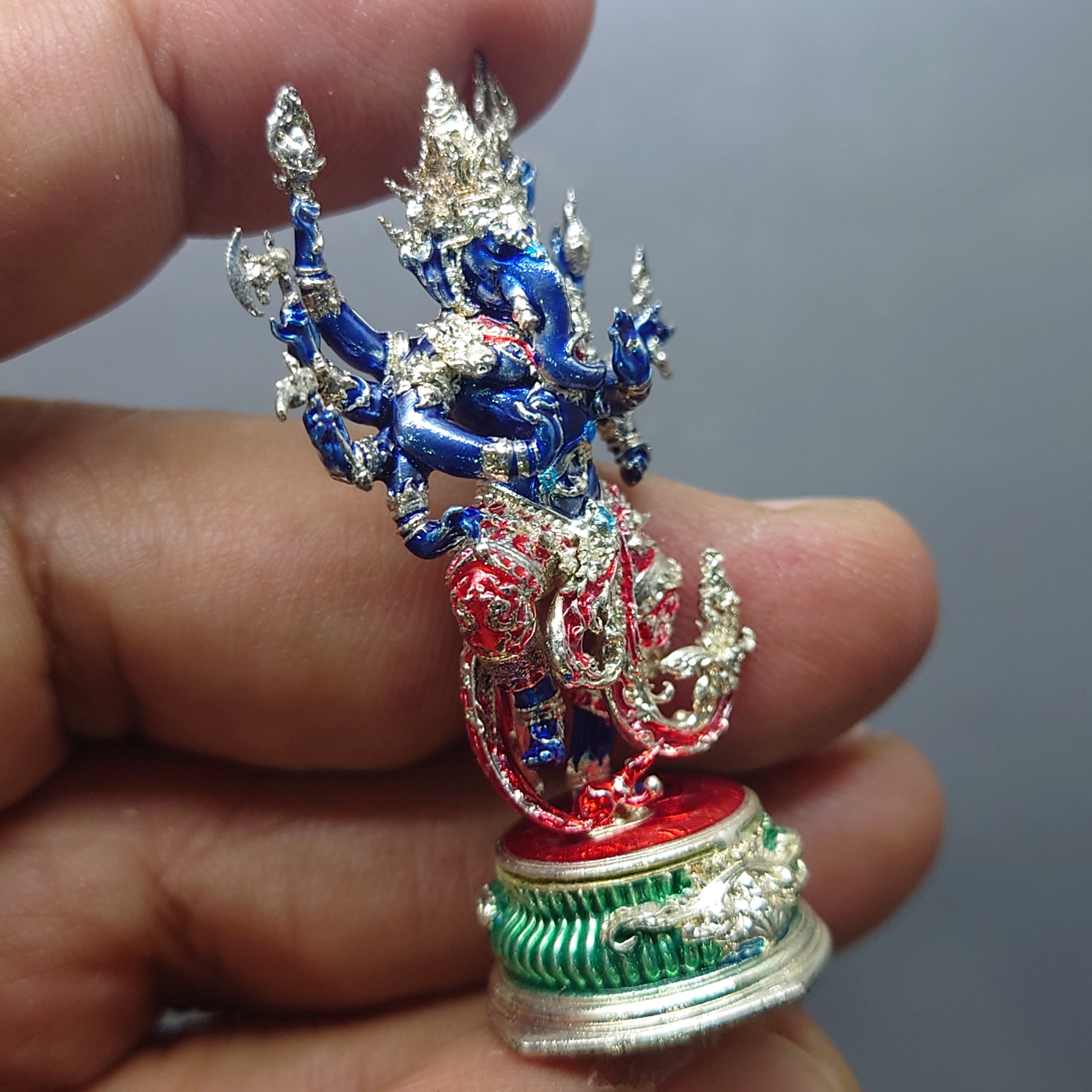 พระพิฆเนศแห่งน้ำ จาลบินายัค เนื้อชนวนมหาชนวนชุบเงินลงยา ปลุกเสกโดย พราหมณ์หลวง สมาคมพระพิฆเนศแห่งประเทศไทย ปี2567 พร้อมกล่องเดิม