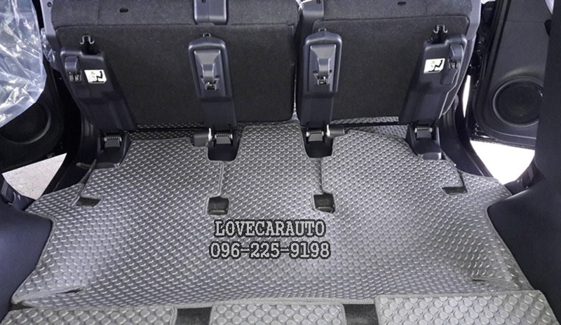 ผ้ายาง ปูพื้น Toyota Fotuner 2020 กระดุมสีเทา