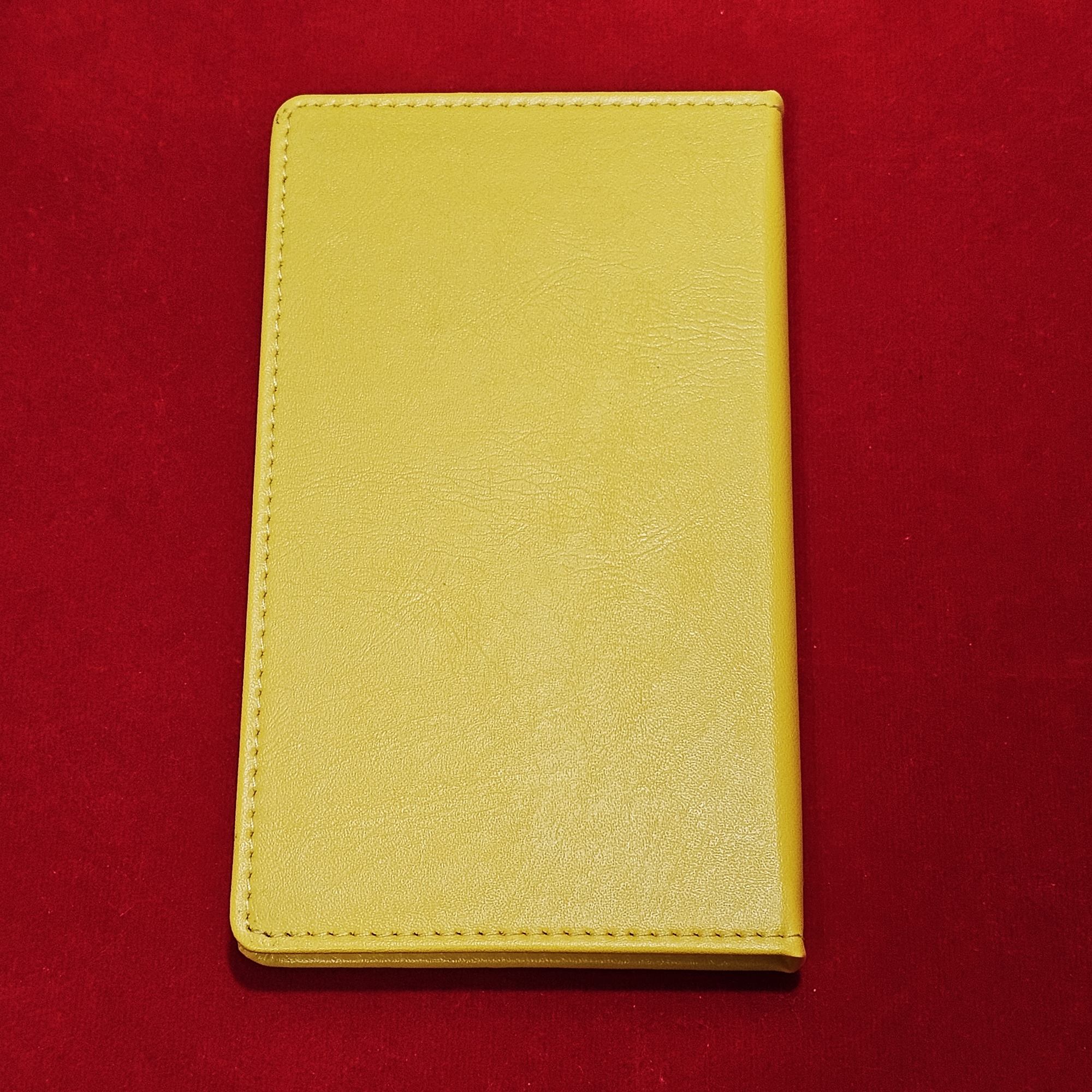 ปฏิทินหลวง พระราชทาน ประจำปี2568 สภาพใหม่ ไม่ผ่านใช้งาน