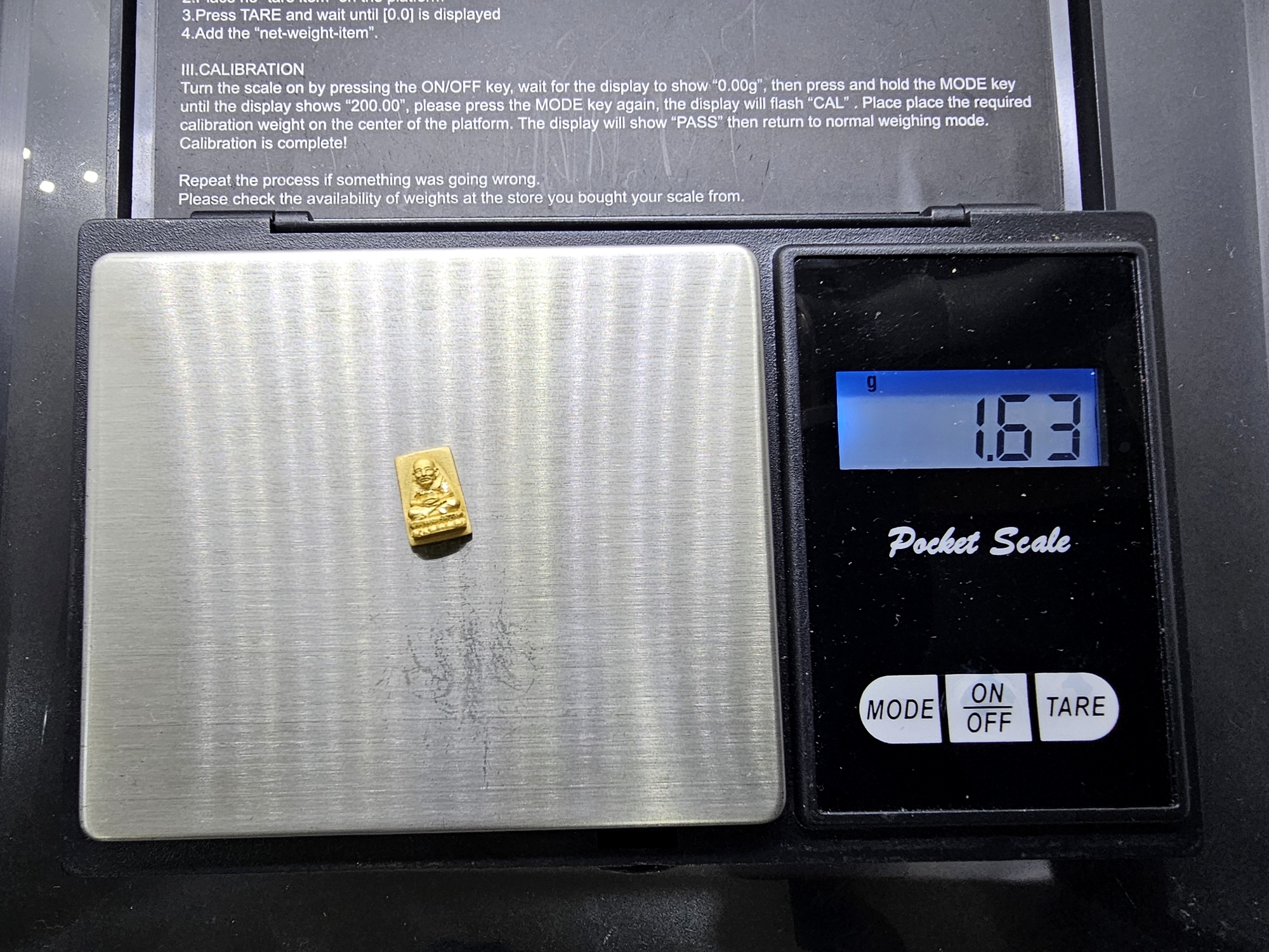 หลวงพ่อทวด เหยียบน้ำทะเลจืด เนื้อทองคำแท้ พิมพ์สี่เหลี่ยมสมเด็จเล็ก หลังพระคาถาหลวงพ่อทวด รุ่น 106 ปี อาจารย์ทิม พ.ศ.2561 พร้อมกล่องเดิม