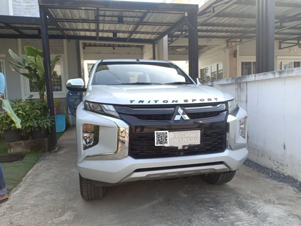 พรม7D Mitsubishi Triton 2018 สีดำด้ายทอง+ไวนิลเทา