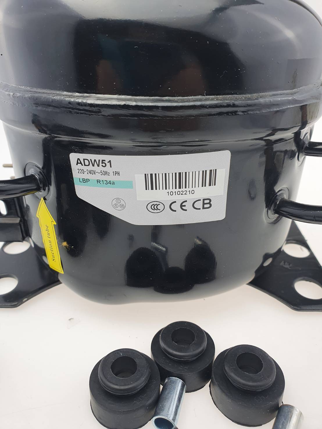 ADW51 คอมเพรสเชอร์ 1/6 แรงม้า R134a LBP สำหรับตู้แช่ ตู้เย็น Compressor ของใหม่ พร้อมอุปกรณ์ ดีเลย์ โอเวอร์โหลด