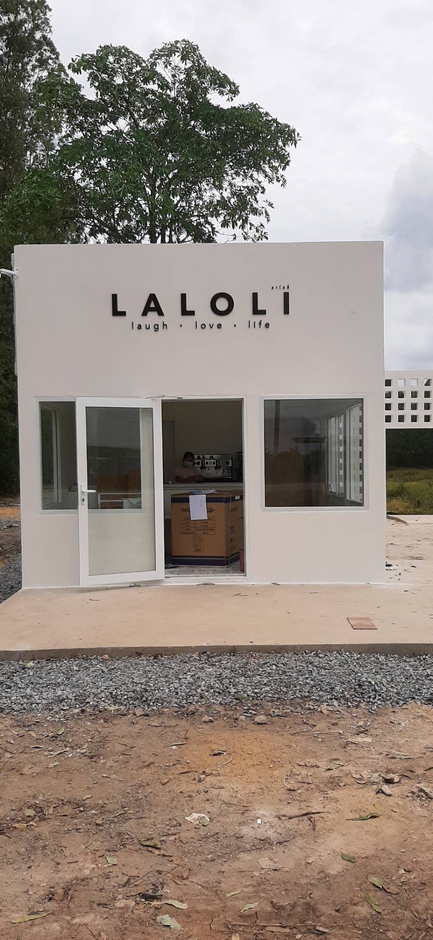 รับทำป้ายชื่อร้าน ป้ายอักษรโลหะ งานร้าน LALOLI ลาโลลี่
