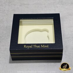 กล่องใส่เหรียญ กล่องเปล่า บรรจุเหรียญ 1 หลุม กรมธนารักษ์ มีกล่องนอกสีขาว ไม่ผ่านใช้