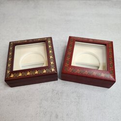 กล่องใส่เหรียญ กล่องเปล่า บรรจุเหรียญ 1 หลุม ลวดลายสวยงาม จากกรมธนารักษ์ พร้อมกล่องนอกสีขาว