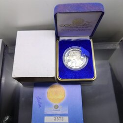 เหรียญเฉลิมพระเกียรติ 2 พระองค์มหาราช ร.5 ร.9 เนื้อเงินขัดเงา ที่ระลึก 100 ปี กรมชลประทาน ปี 2545 พร้อมกล่องเดิมและใบเซอร์