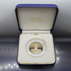 เหรียญกรมหลวงชุมพร นิกเกิลขัดเงา ที่ระลึกสร้างพระอนุสาวรีย์ ณ เมืองพัทยา กองทัพเรือจัดสร้าง ปี 2538 พิธีใหญ่ พร้อมกล่องเดิมๆ