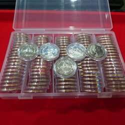 (เหรียญยกกล่อง 100 เหรียญ พร้อมตลับ) เหรียญ 5 บาท หมุนเวียน ปี พ.ศ.2550 ไม่ผ่านใช้