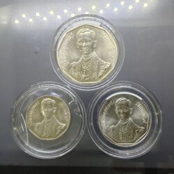 เหรียญเงินครบชุด ที่ระลึกพระราชพิธีรัชมังคลาภิเษก รัชกาลที่ 9 ปี พ.ศ.2531 ไม่ผ่านใช้