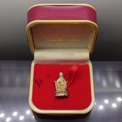 รูปหล่อเจ้าพ่อเสือ (ตั่วเหล่าเอี๊ย) พิมพ์เล็ก เนื้อเงินสามกษัตริย์ รุ่น รักษ์แผ่นดิน พิธี วัดจักรรดิราชาวาส ปี2544 พร้อมกล่องเดิม