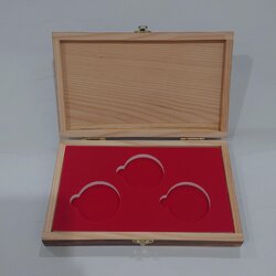 กล่องไม้สน กล่องใส่เหรียญ 3 ช่อง (ใส่ตลับมาตรฐาน 4.5 เซ็น) ขนาด 12 X 19.5 X 3 เซ็น