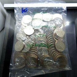 เหรียญยกถุง (100 เหรียญ) เหรียญ 5 บาท หมุนเวียน ปี พ.ศ.2560 ไม่ผ่านใช้