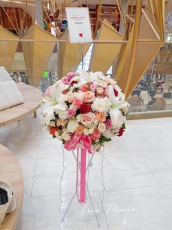 สแตนดอกไม้สด แสดงความยินดี