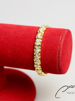 สร้อยข้อมือทองคำฝังเพชรแท้เหลี่ยมสวย เนื้อทองหนา